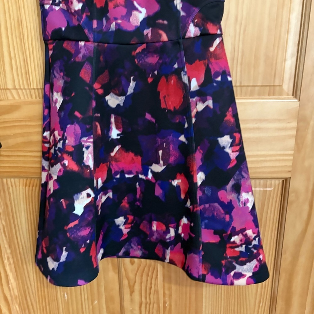 CYNTHIA ROWLEY Floral A Line Fit and Flare Scuba Dress - Picture 4 of 6